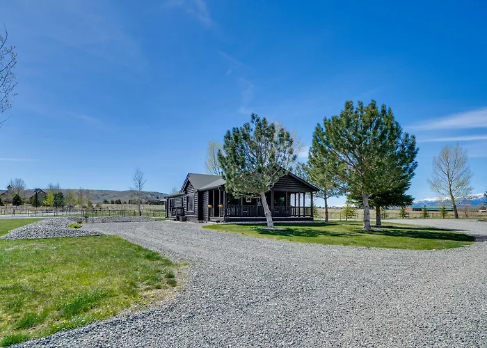 Serene Yellowstone Country Retreat W/ Deck & Views Cody